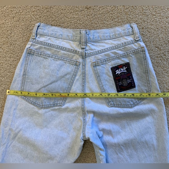 1990s Faded Distressed Zena Jeans. - Picture 4 of 13